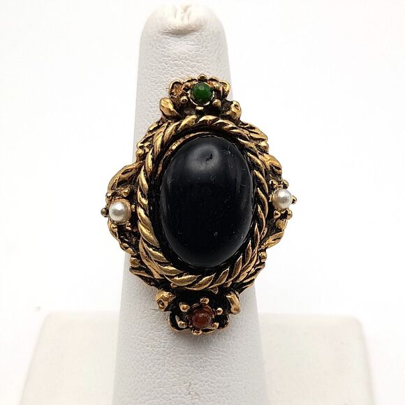 Vintage Black Lucite Cabochon Brass Ring Adjustable Size 7 - Picture 11 of 12